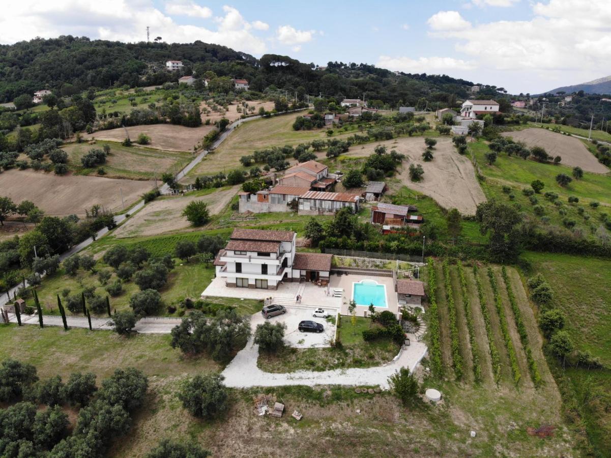 Villa Santoro Ai Tre Ulivi Con Piscina Privata Caiazzo Exterior foto